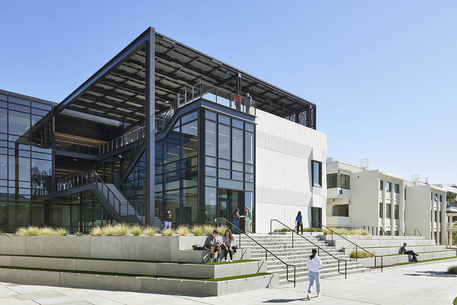 Cañada College Science + Technology Bldg